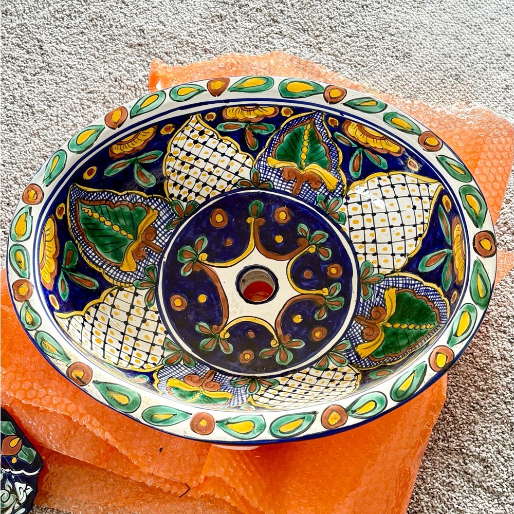 Talavera Mexican Handmade Hand Painted Bathroom Sink with soap holder - Picture 1 of 5